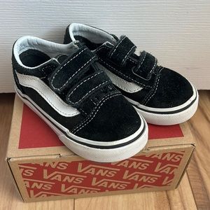 Black and white vans size baby/toddler 6